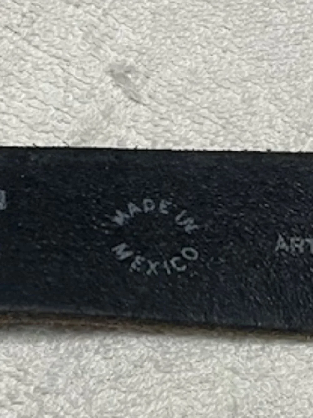 Levi’s Men's Dark Brown Full Grain Bovine Leather Belt Two Horse Logo WesternXXL